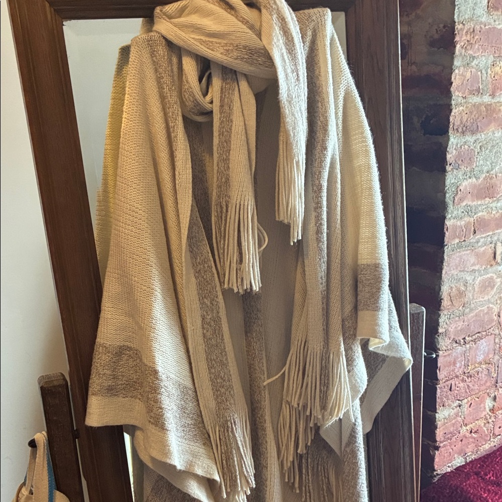 Oasis Cream and Brown Knit Shawl